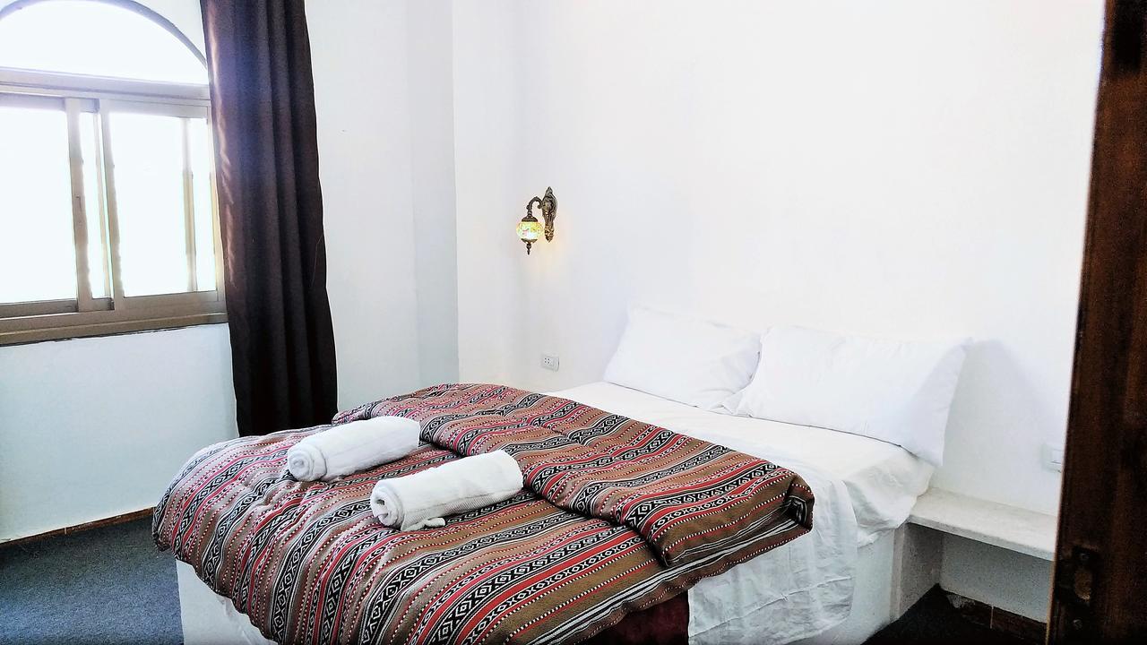Petra Bedouin Bed And Breakfast Wadi Musa Exterior foto